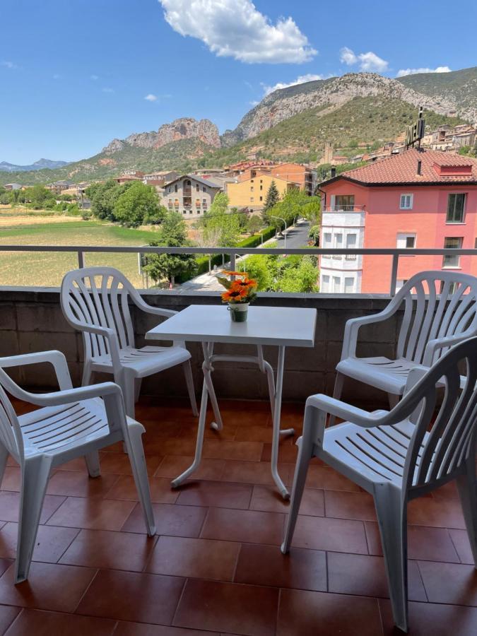 Apartamento Con Estupendas Vistas A Coll de Nargó エクステリア 写真